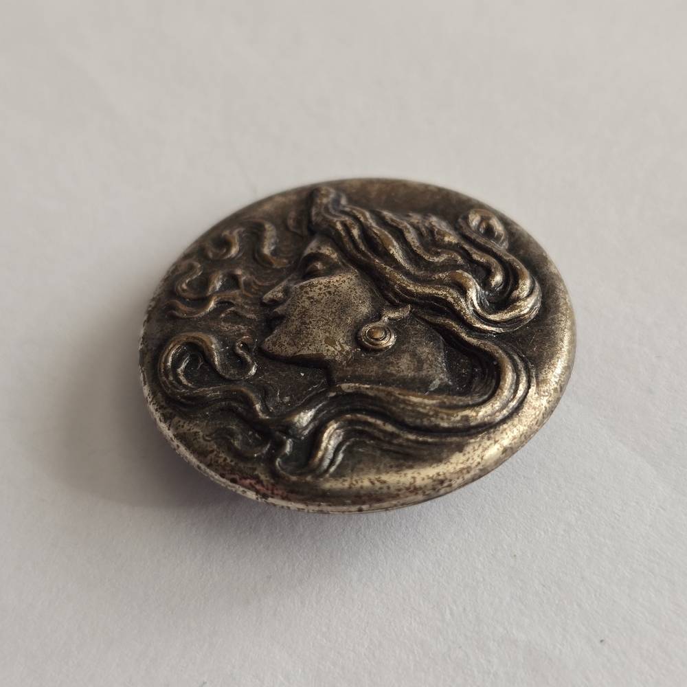 Art Nouveau style brooch woman with flowing hair dark silver tone pin - Picture 10 of 14